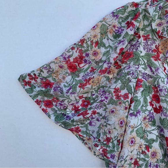 ASTR The Label Fluter Sleeve Ivory Coral Multi Floral Smocked Top Women Size L - Picture 7 of 16
